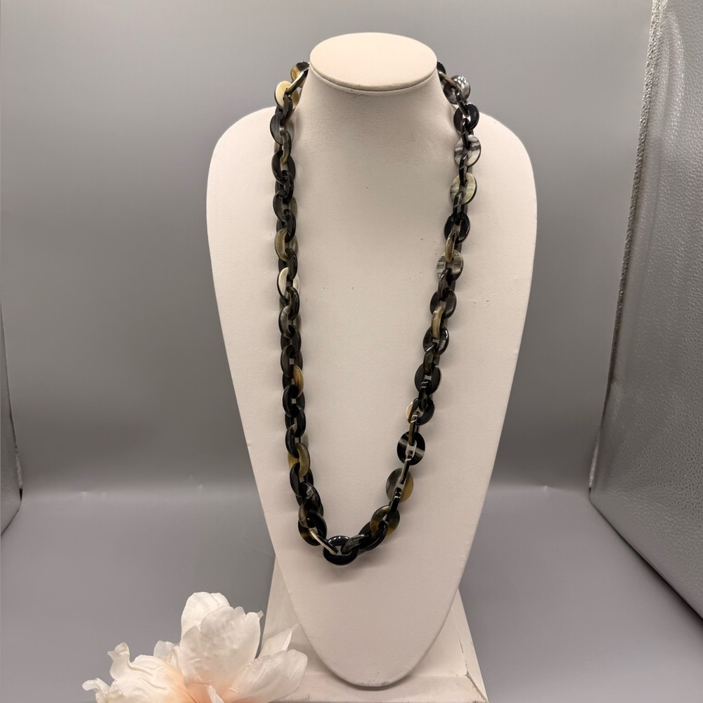 Elegant Black and Brown Tone Chain Necklace
